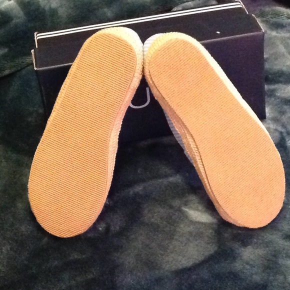 Slipon - Picture 4 of 4